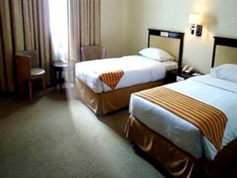 Plaza Inn Kendari Ngoại thất bức ảnh