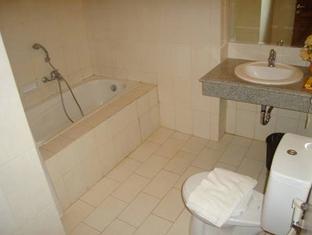 Plaza Inn Kendari Ngoại thất bức ảnh